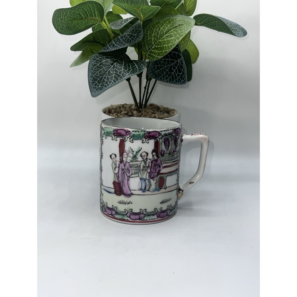 Chinese Export Famille Rose Porcelain Mug, Qing Dynasty 1860-1890